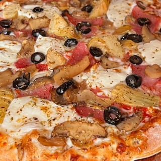 Capricciosa Pizza
